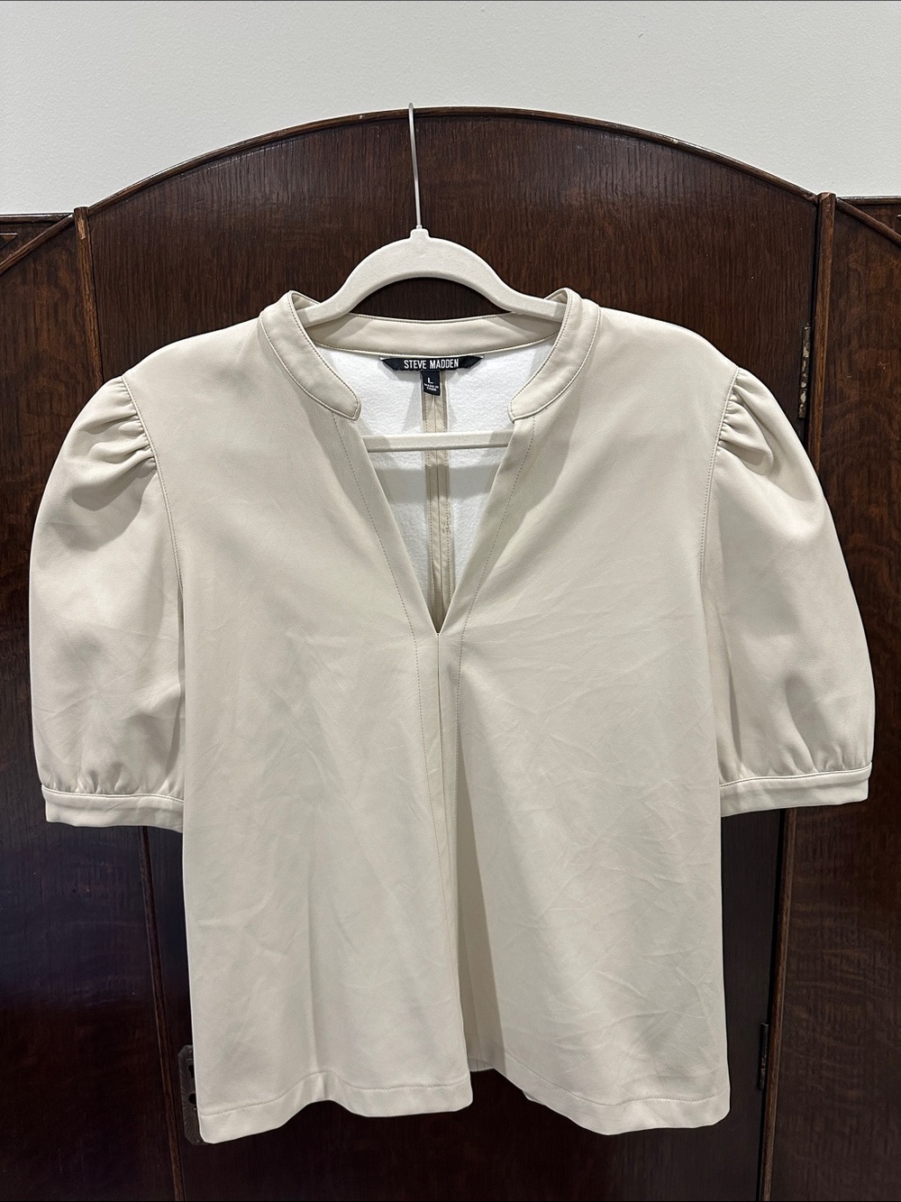Steve Madden Cream Split-Neck Puff Sleeve Top
